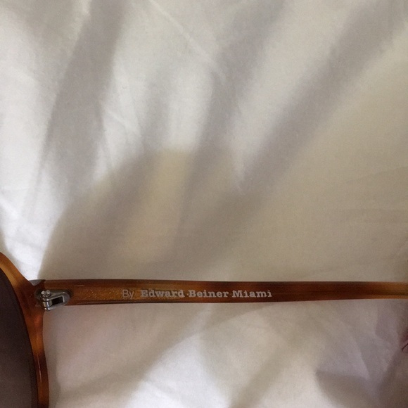 Edward Beiner Sunglasses - Picture 2 of 4